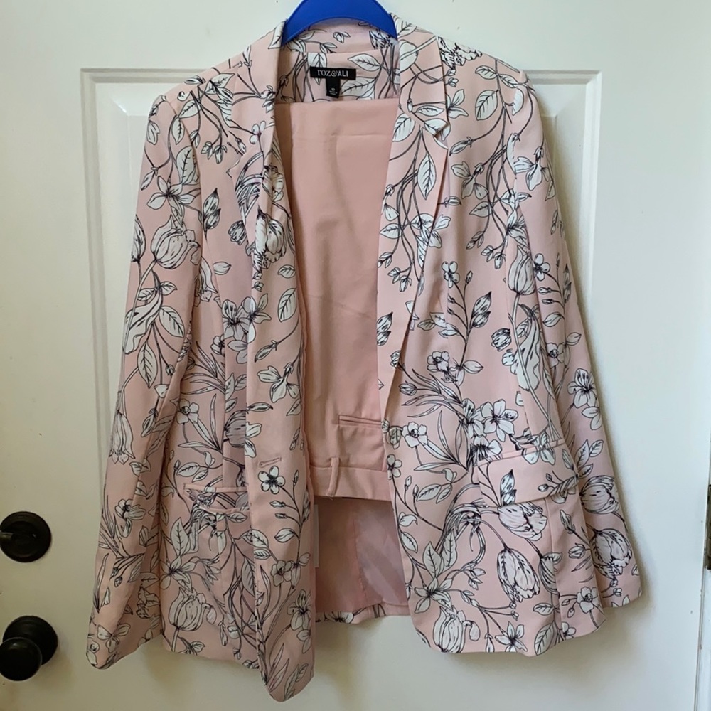 Pink Roz&Ali Floral Pant Suit